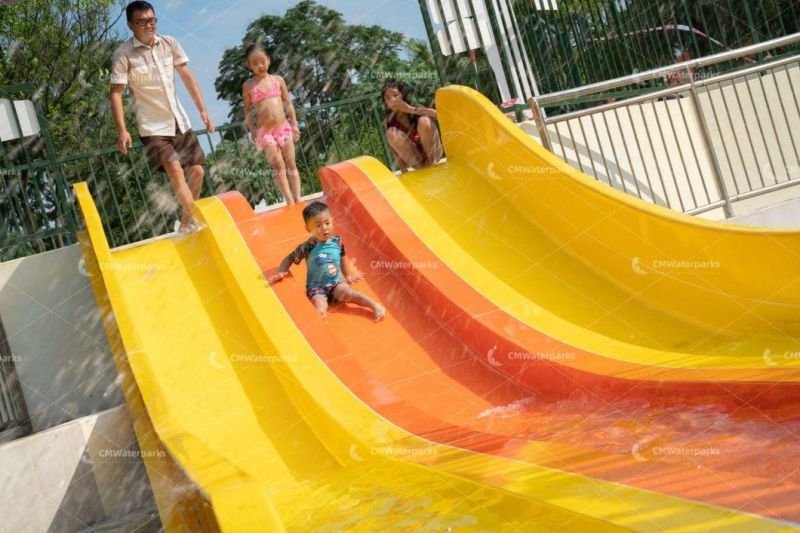 Customized Fiberglass Water Slide Outdoor Water Park Equipment