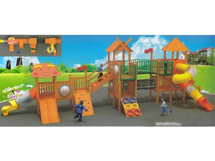 Wooden Playhouse with Climbing Net in Kindergarten and Preschool