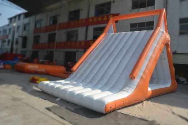 Colorful Inflatable Floating Water Slide with Climbing Wall (CHW453)